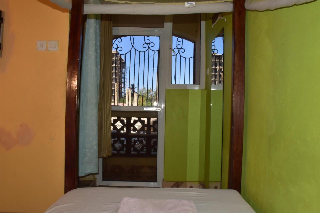 Viriko Boarding House Otel Mombasa Dış mekan fotoğraf