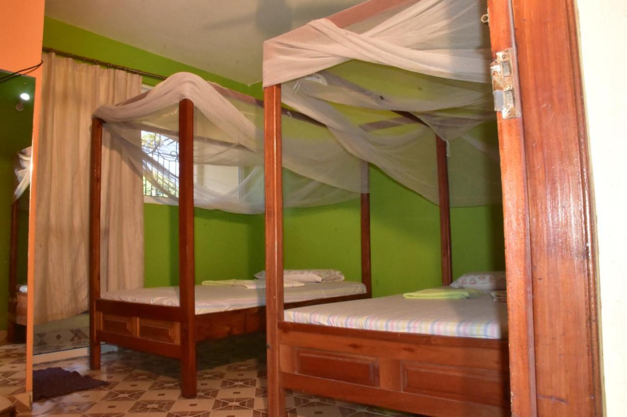 Viriko Boarding House Otel Mombasa Dış mekan fotoğraf